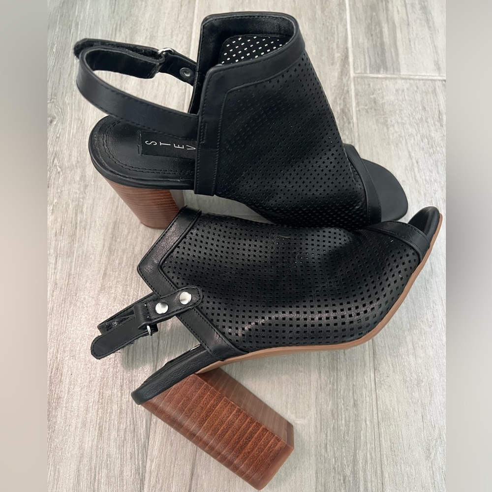 Steve Madden sandals